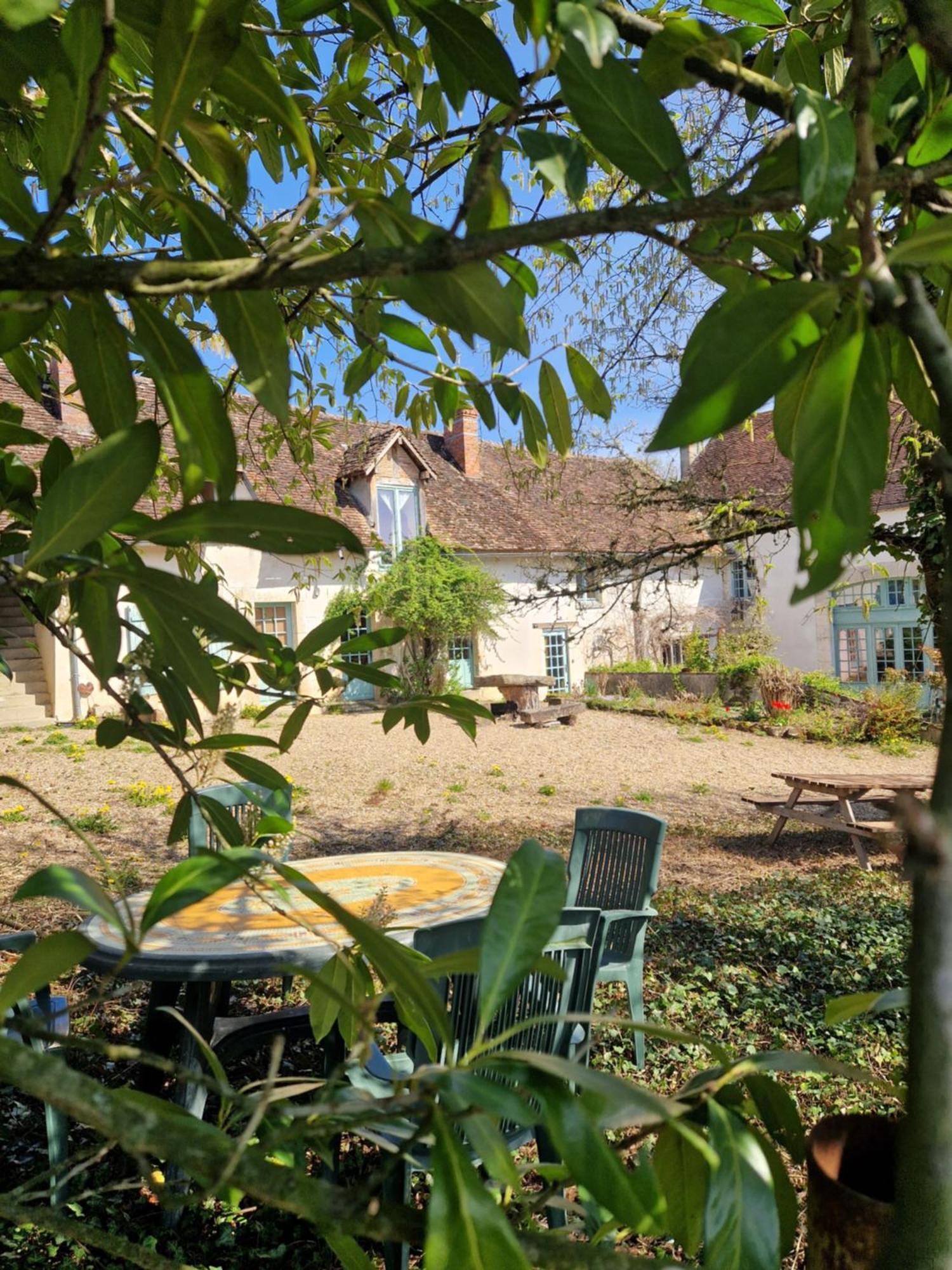 Ferme Equestre & Chambres D'Hotes Gateau Stables Proche Guedelon Saint-Amand-en-Puisaye Exterior foto